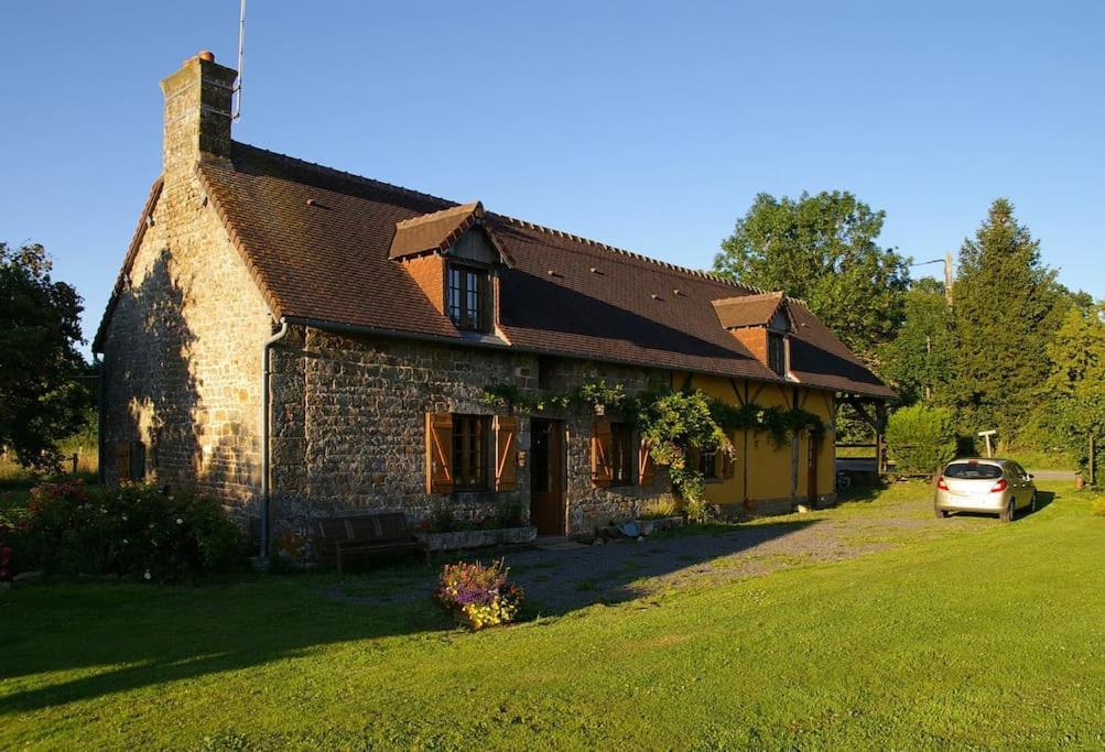 Вилла Gite : La Cochetiere : Ancienne Ferme 18Eme Le Grais Экстерьер фото